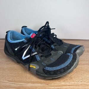 New Balance Minimalist running shoe W8